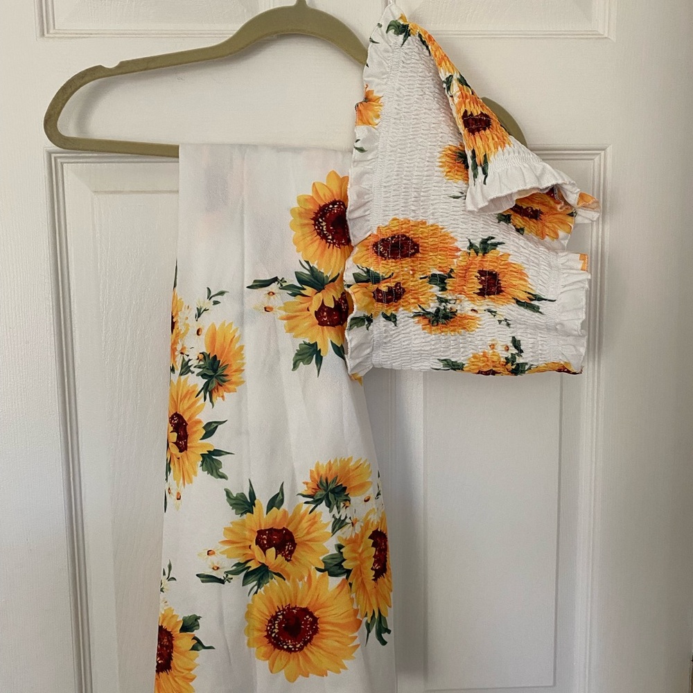 Sunflower set - Picture 2 of 2